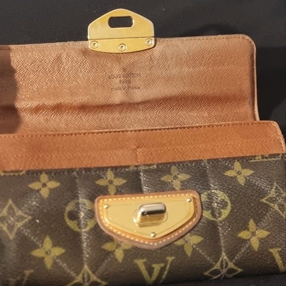 EUC Louis Vuitton Tivoli Monogram wallet - Picture 2 of 13